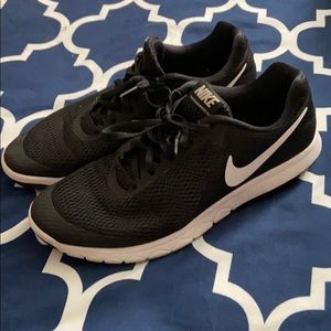 Nike flex experience run 6